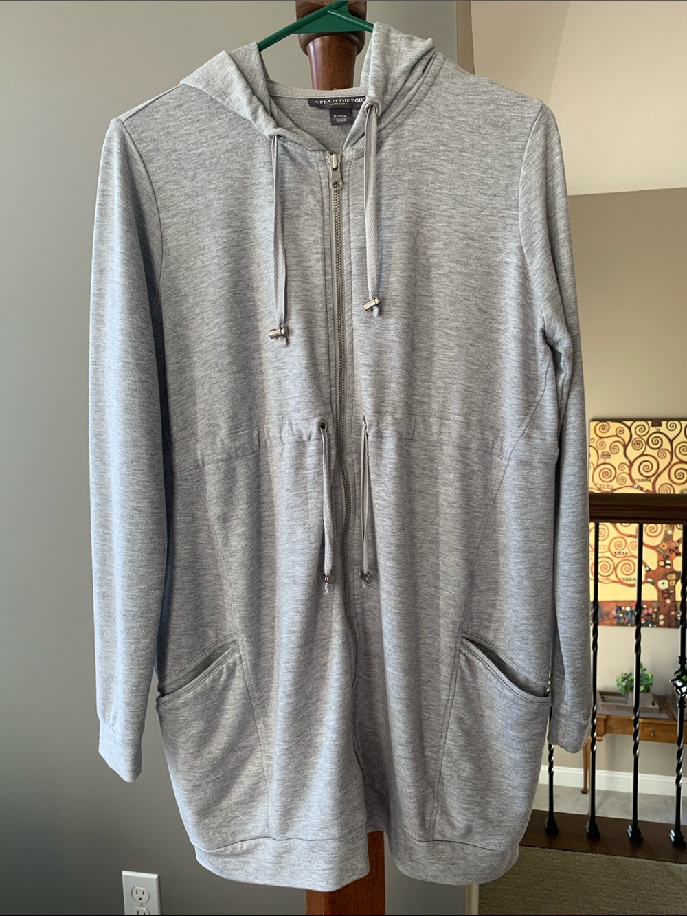 A Pea in the Pod Light Gray Utility Zip Hoodie. Size Small